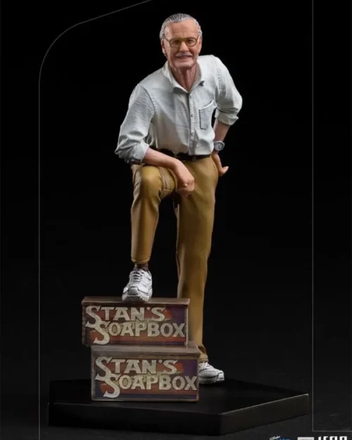 Stan Lee Art Scale Statue by Iron Studios | Sideshow Collectibles