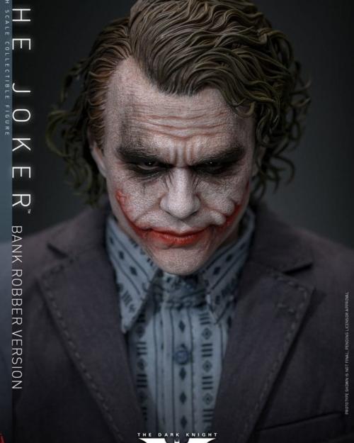 hot-toys-dark-knight-joker-bank-robber-version-dx-1-6